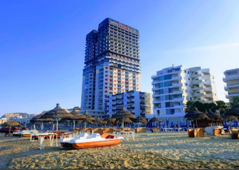 Lovely Studio Apartment Beachfront Durrës Zewnętrze zdjęcie