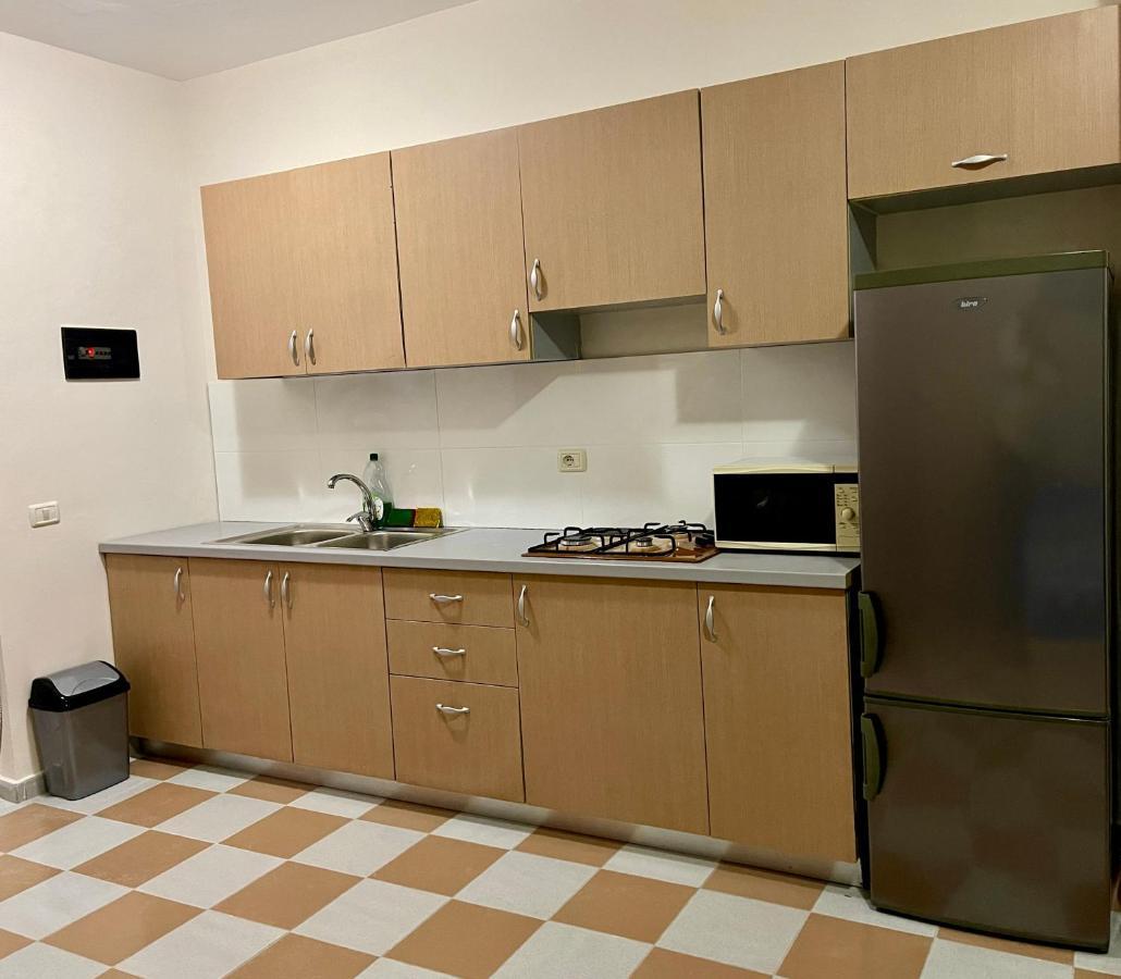 Lovely Studio Apartment Beachfront Durrës Zewnętrze zdjęcie