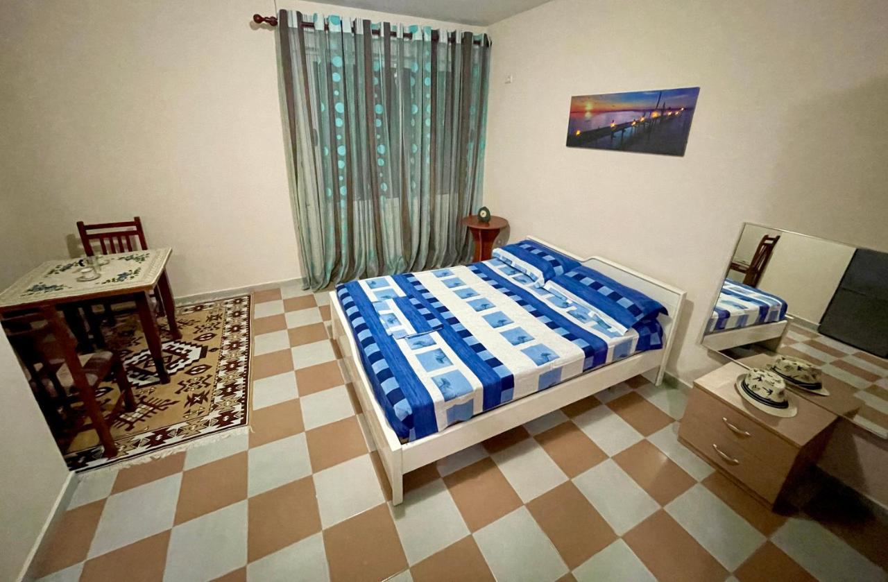 Lovely Studio Apartment Beachfront Durrës Zewnętrze zdjęcie